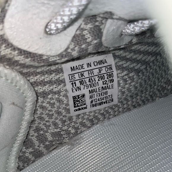 Yeezy Boost 350 V2 'Yeshaya Non-Reflective’ Shoes - Picture 4 of 15